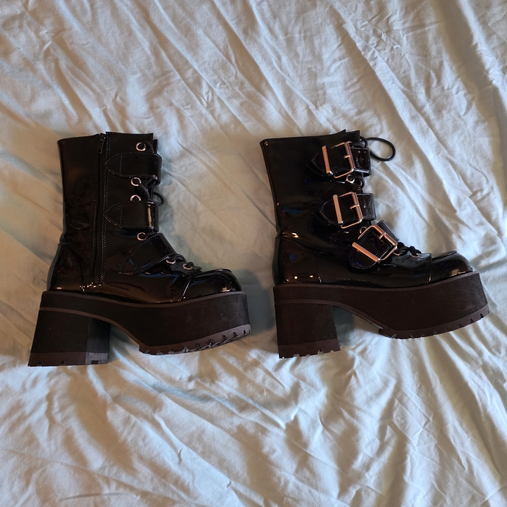 Demonia Black Platform Buckle Boots Womens 9 US - Picture 4 of 16